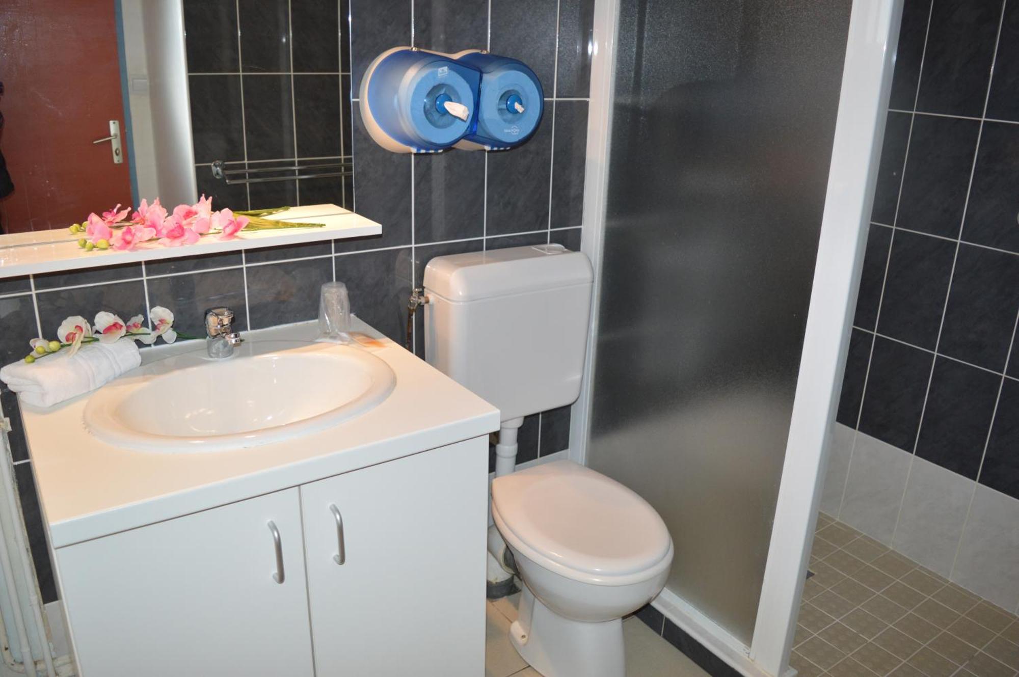 One-Bedroom Standard Apartment