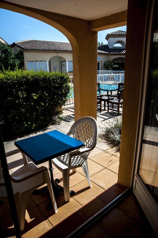 Studio Unfurnished Juliet Balcony or Terrace
