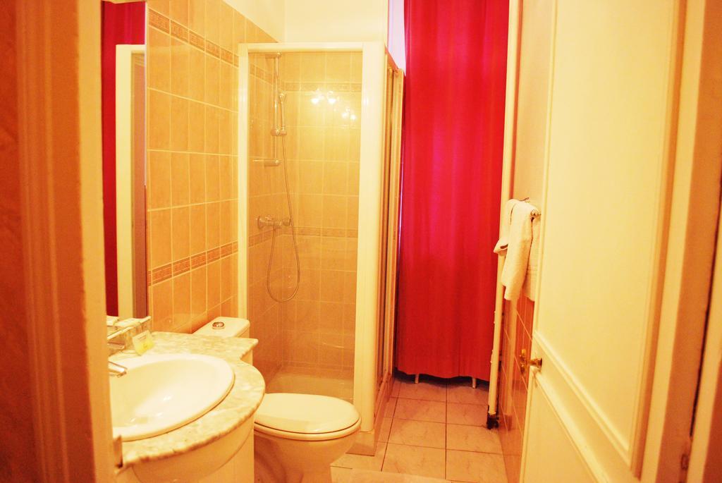 Double Room Private Bathroom