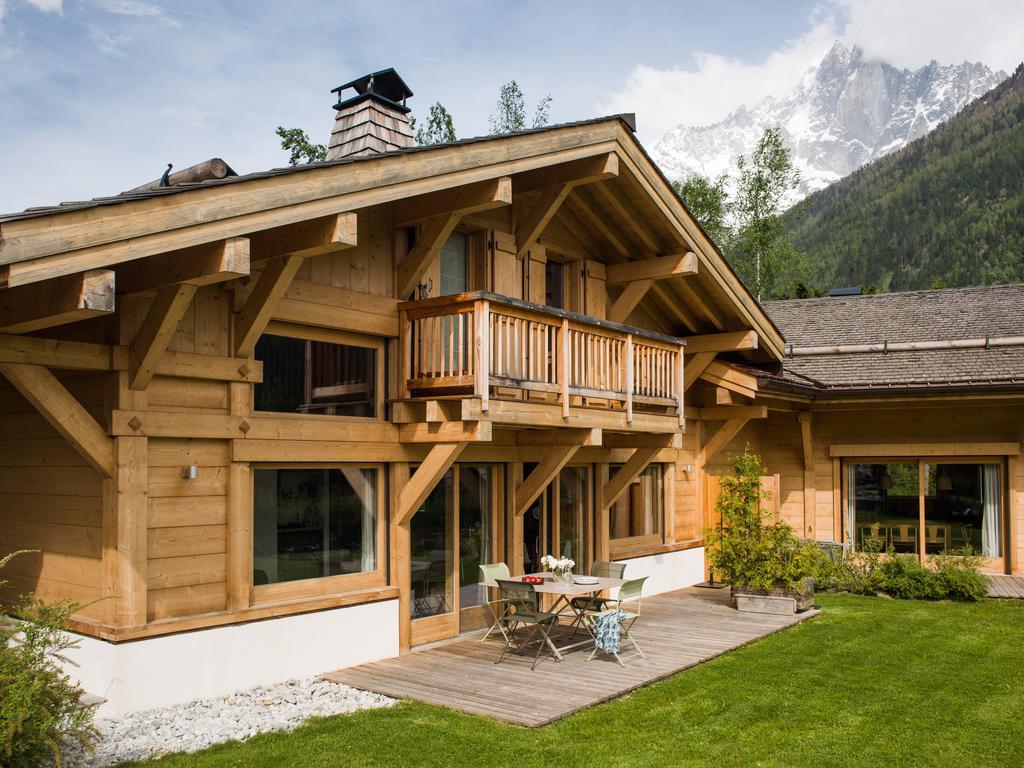 Three-Bedroom Chalet Sauna