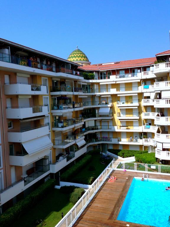 Studio Balcony