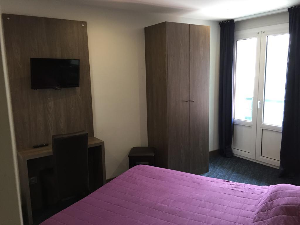Double Room Shower