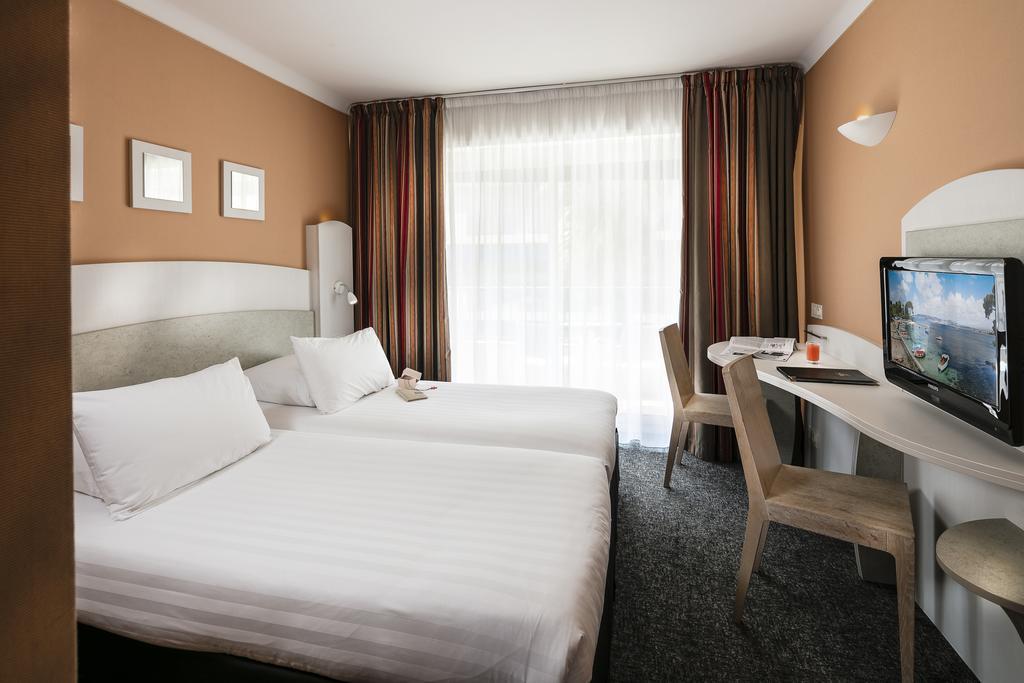 Comfort Twin Room Balcony Non-Smoking