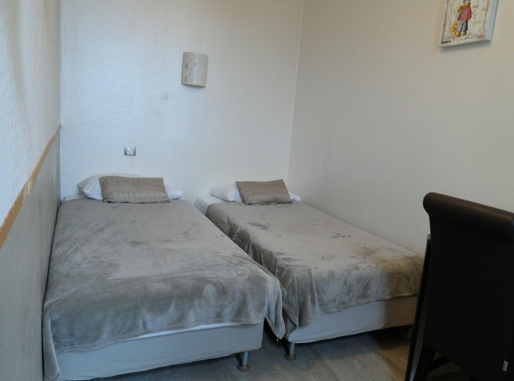 Two Connecting Double Rooms