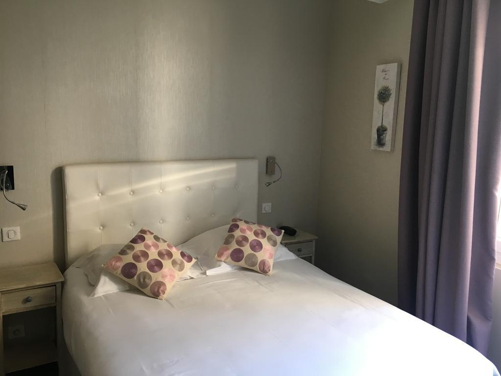 Small double bedroom accessible by stairs