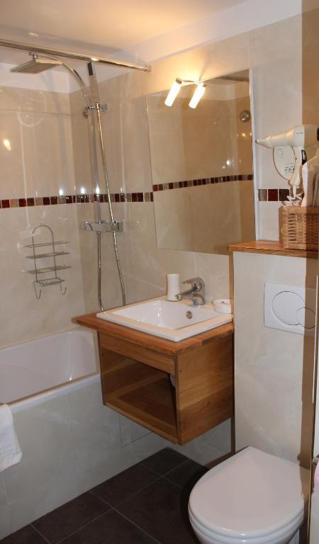 Superior Double Room Bath