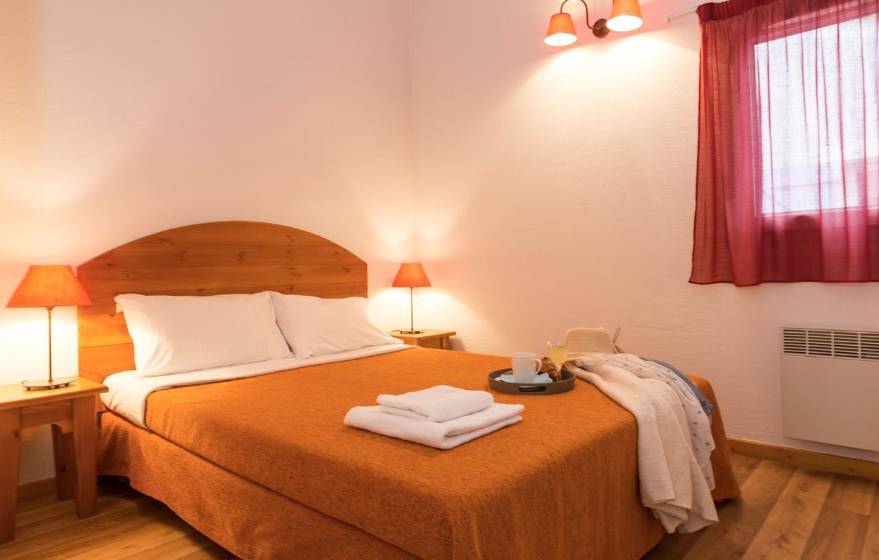 2 Room Apartment Cabine 4 or
