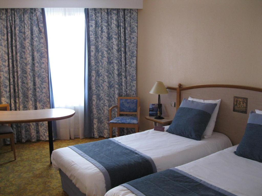 Standard Twin Room River View