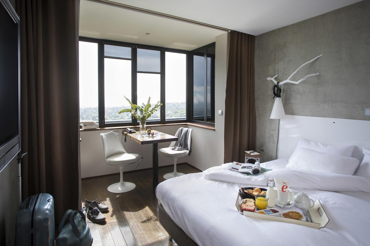 Marronniers Double Room Wellness Center Access