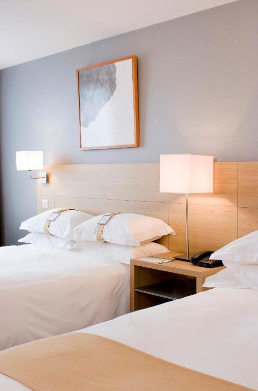 Classic Double Room Two Double Beds
