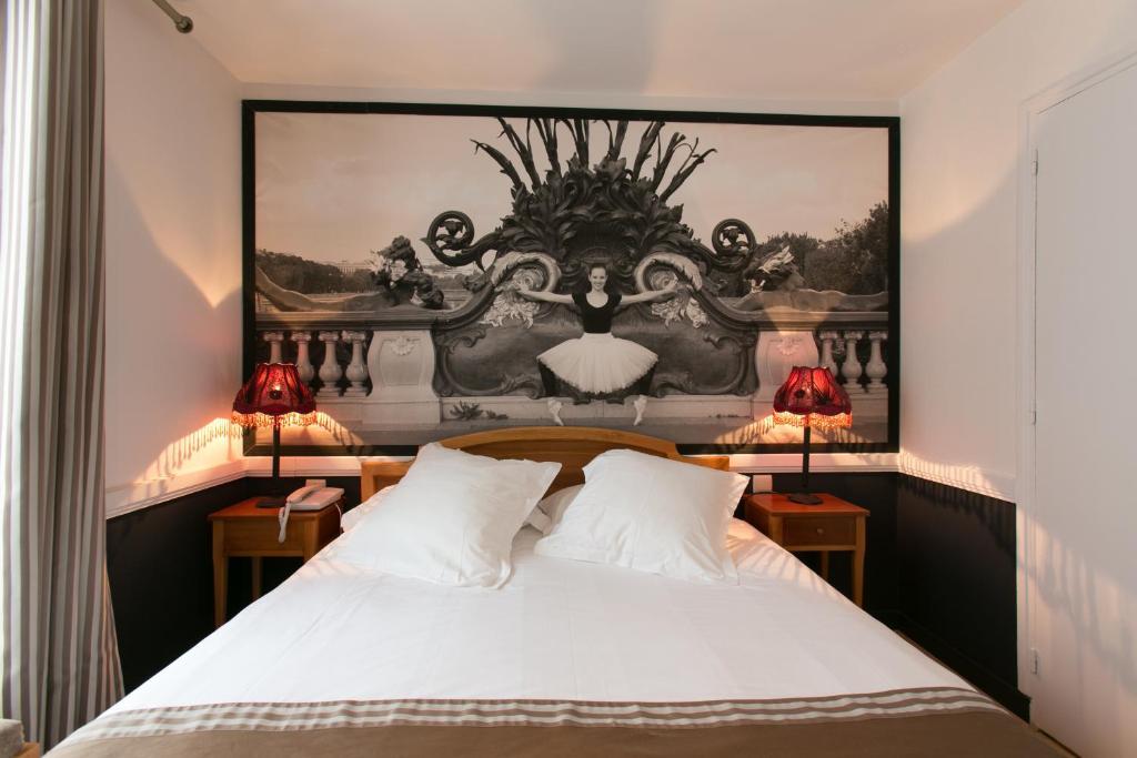 Double or Twin Room Arabesque Street View