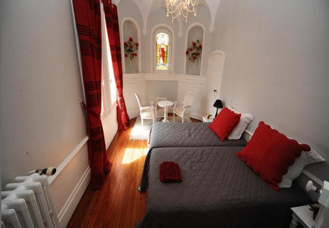 La Tourelle Family Room