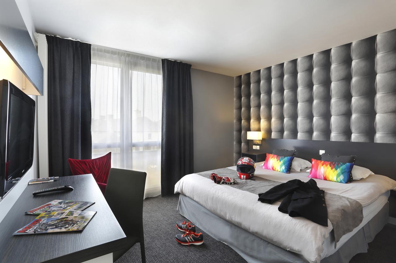 Queen Room