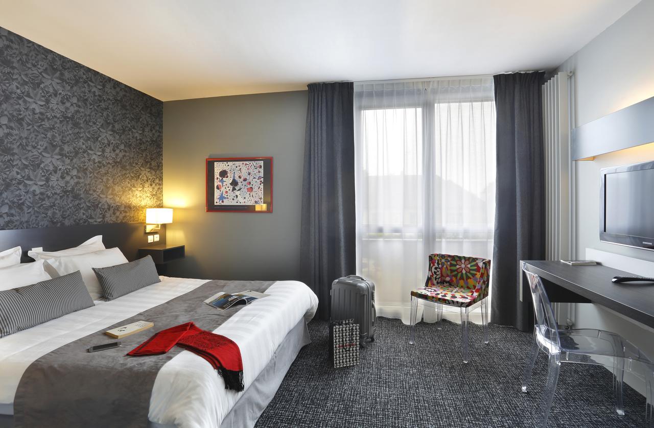 Queen Room