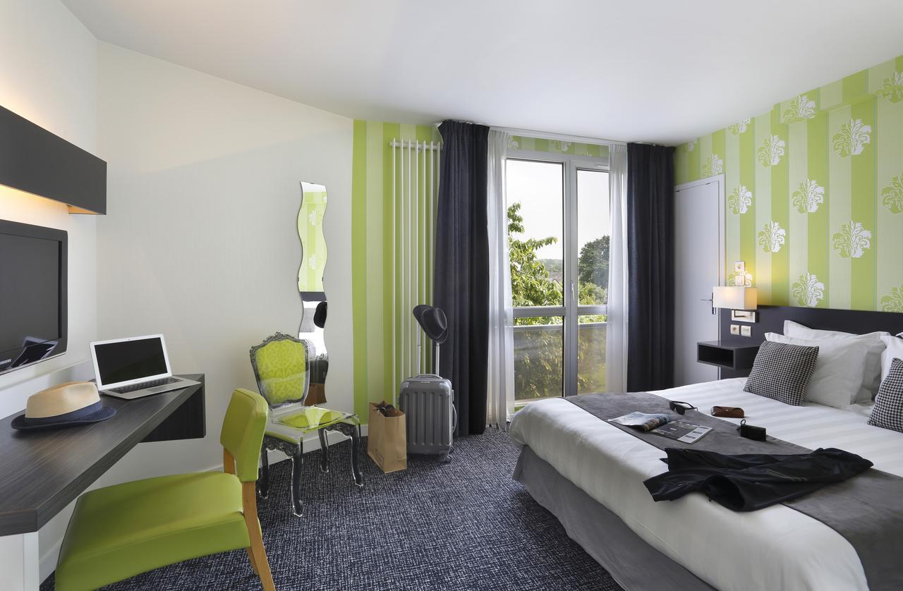 Queen Room