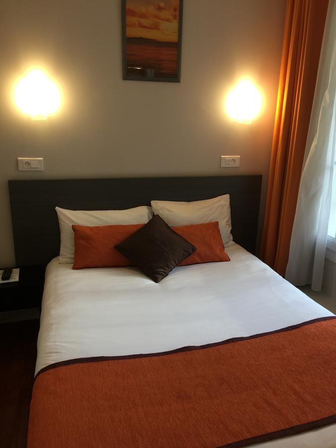 Single Room Air Conditioning