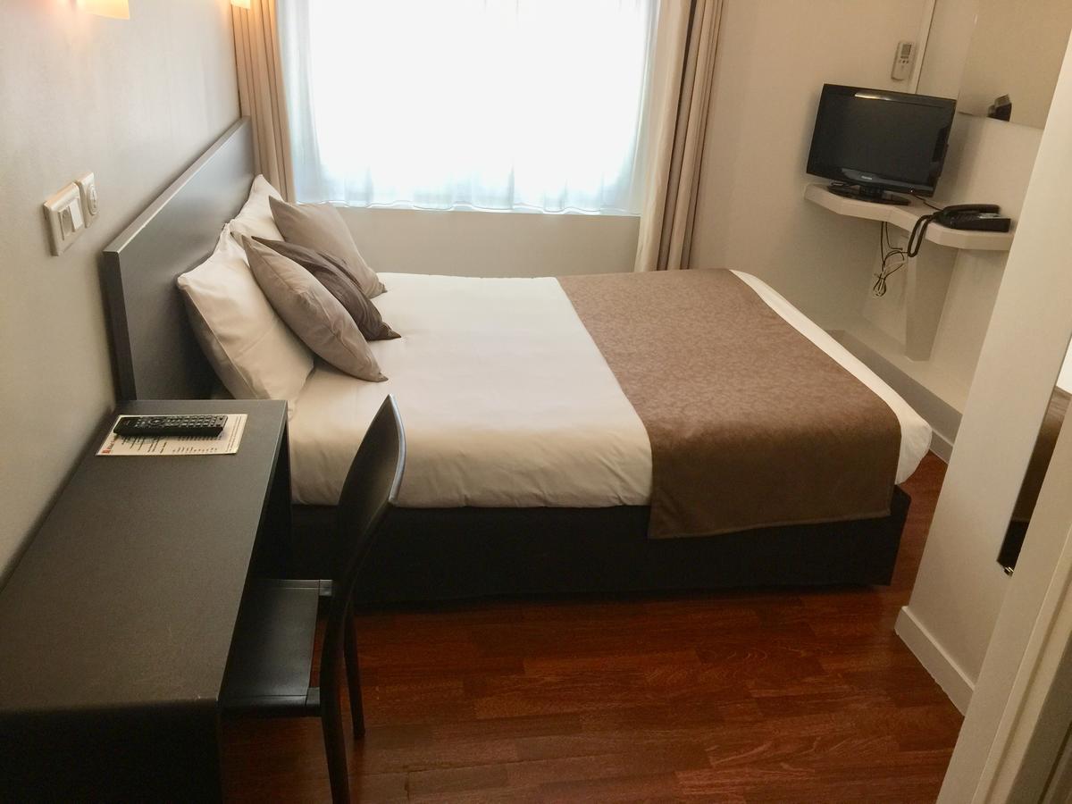 Double Room Air Conditioning