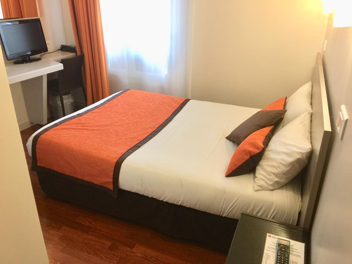 Double Room Air Conditioning