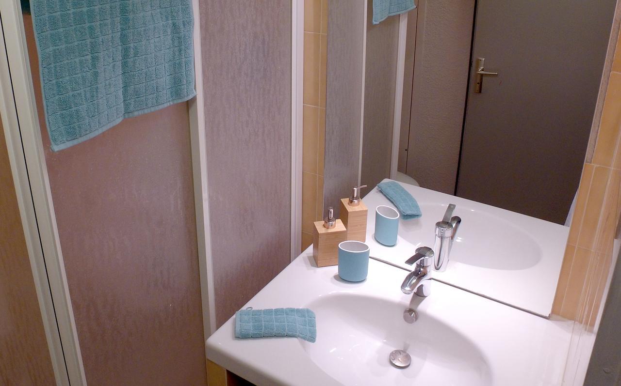 Studio 2 single beds
