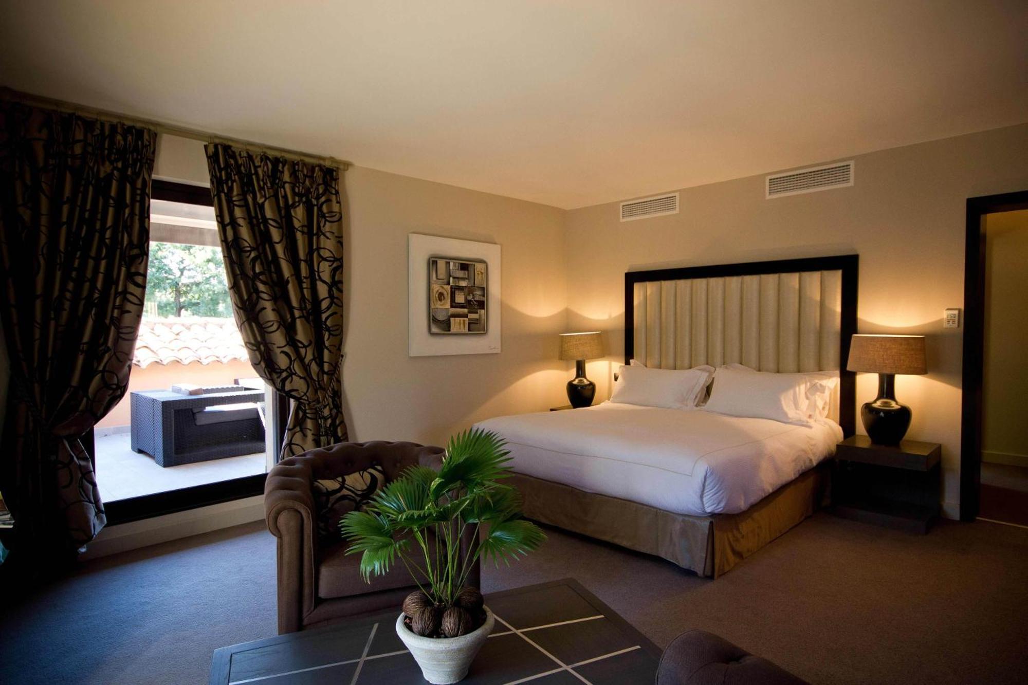 Deluxe Suite