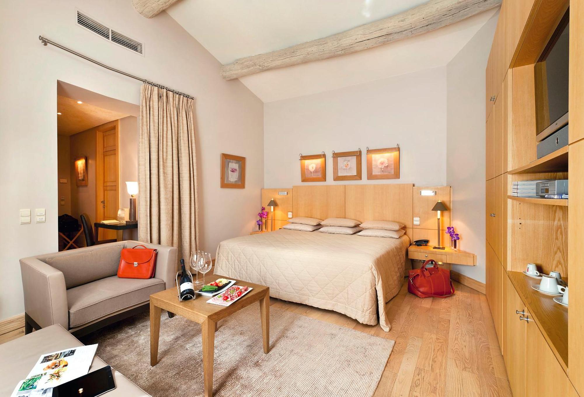 Deluxe Double or Twin Room