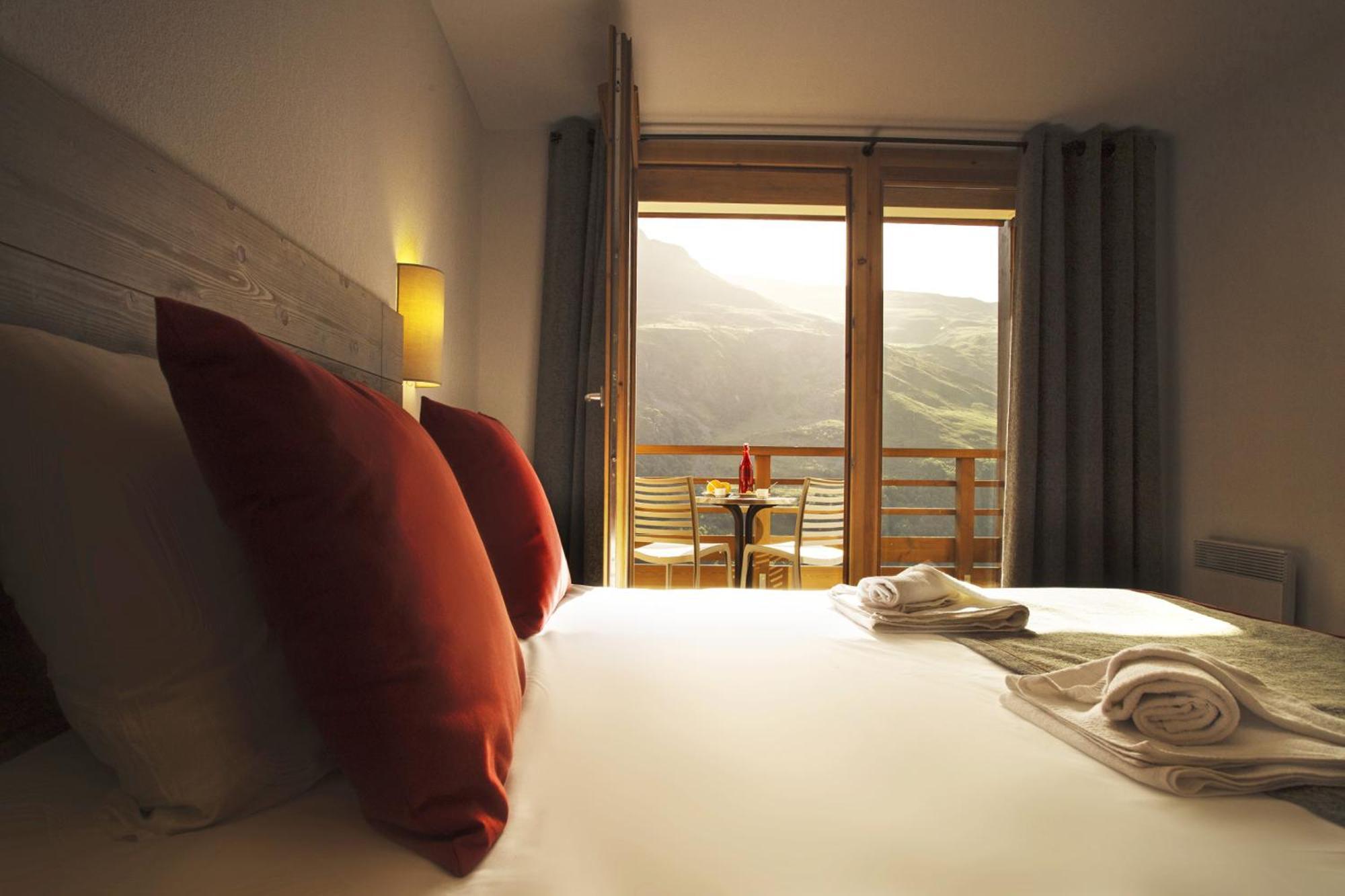 Three-Bedroom Apartment Mountain View