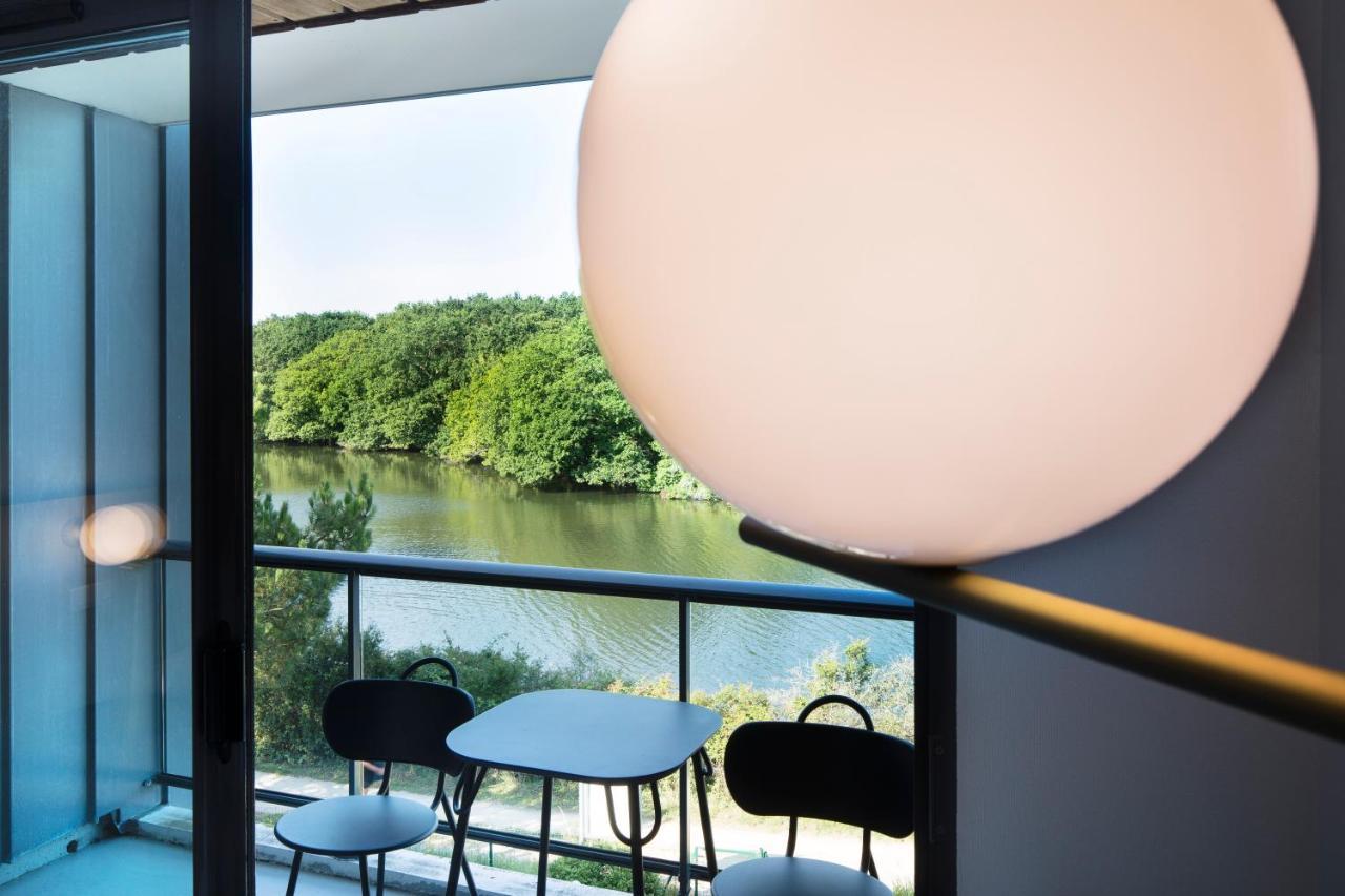 Deluxe Room Lake View