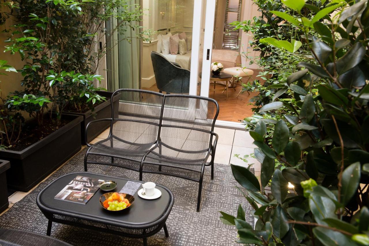 Deluxe Double Room Patio