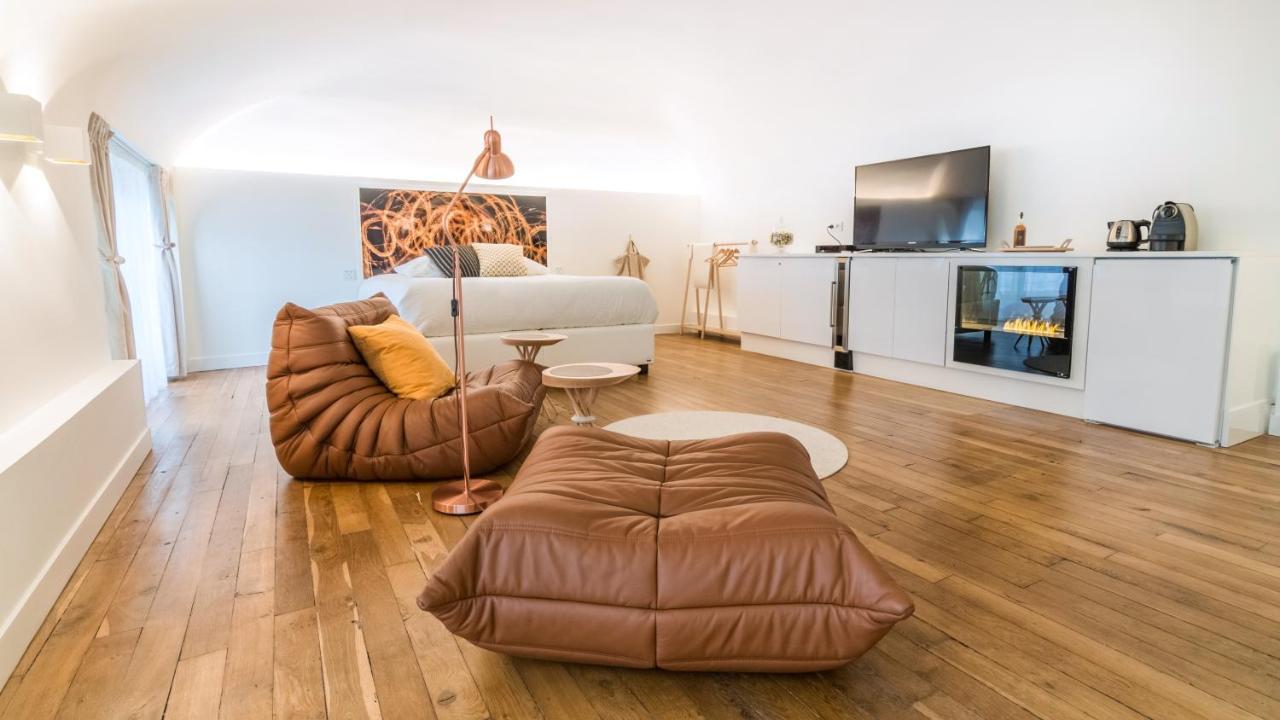 Executive Suite "Confidence"