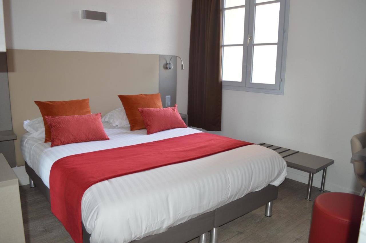 Standard Queen Room