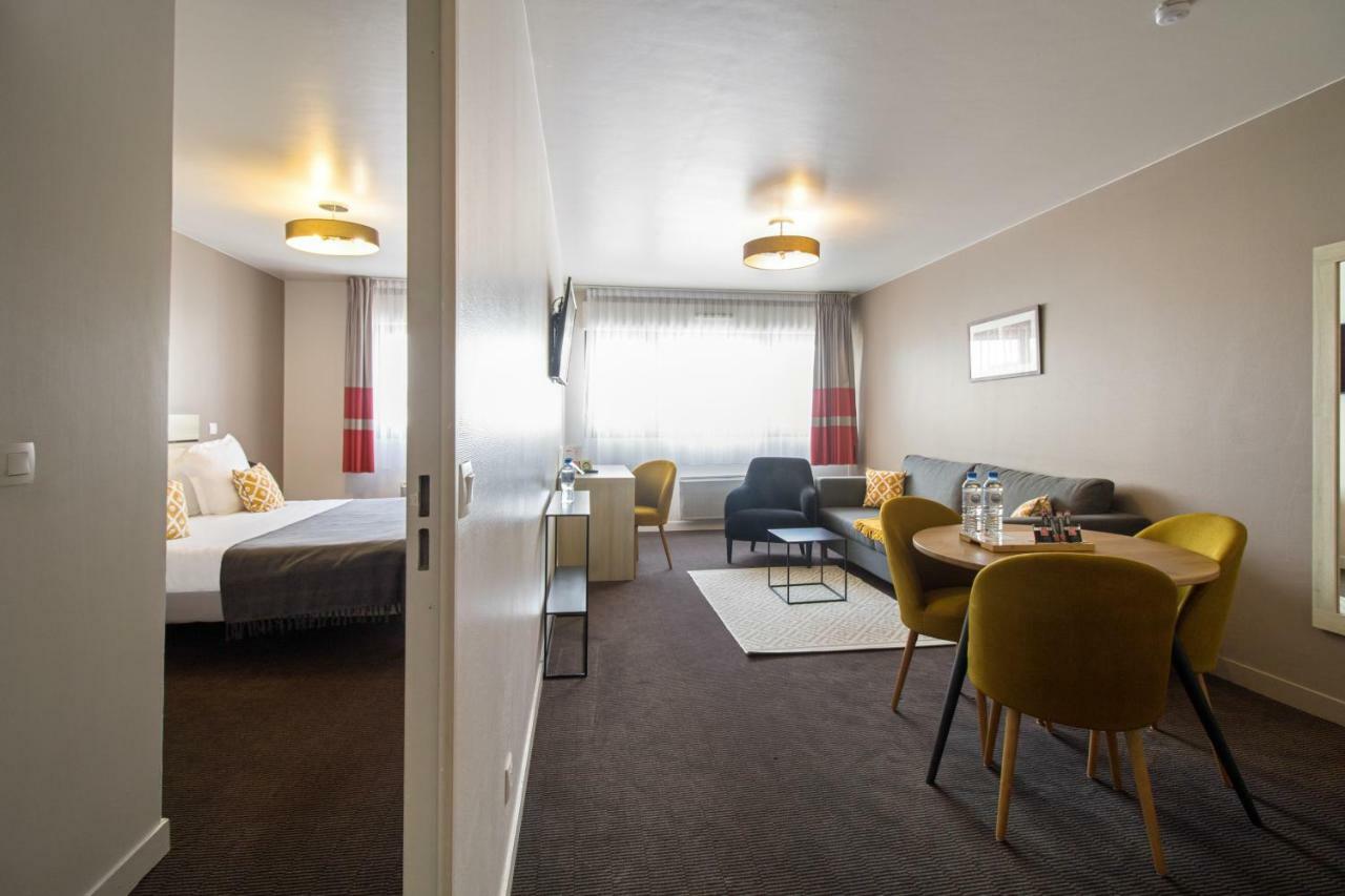 Superior One Bedroom Apartment