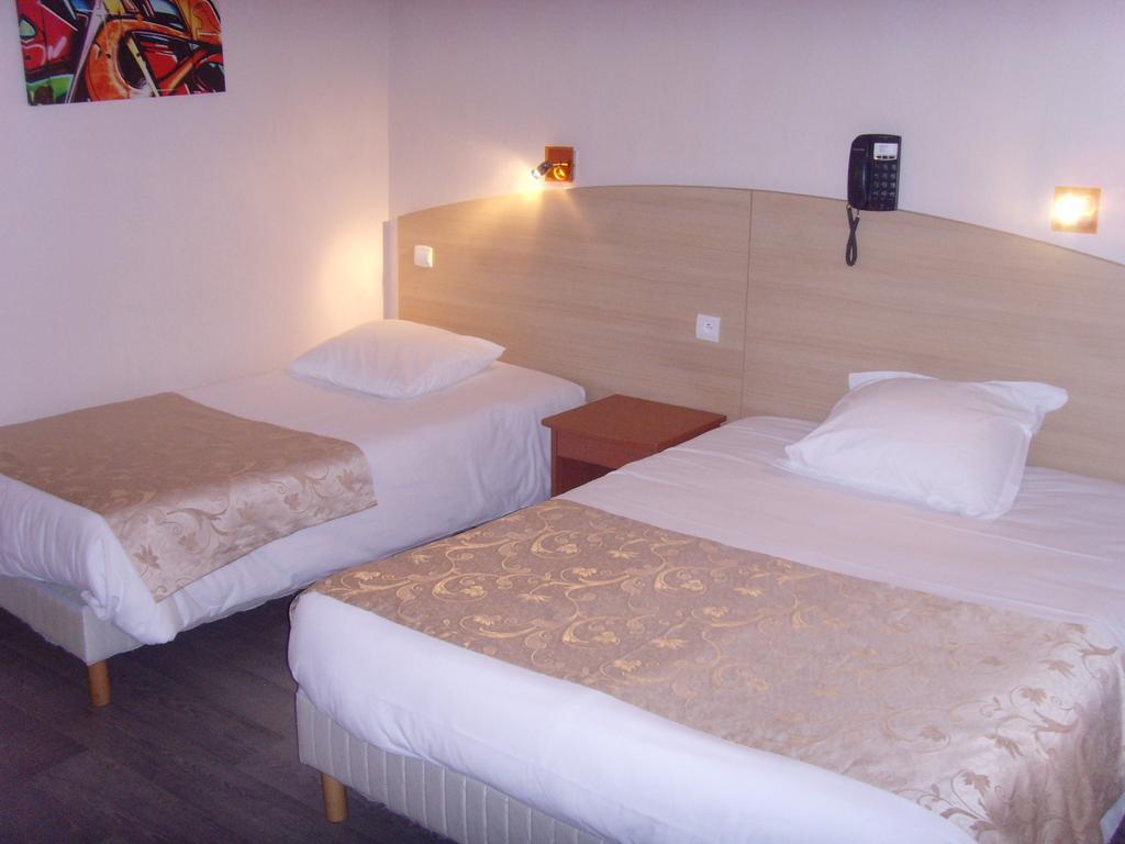 Basic Triple Room