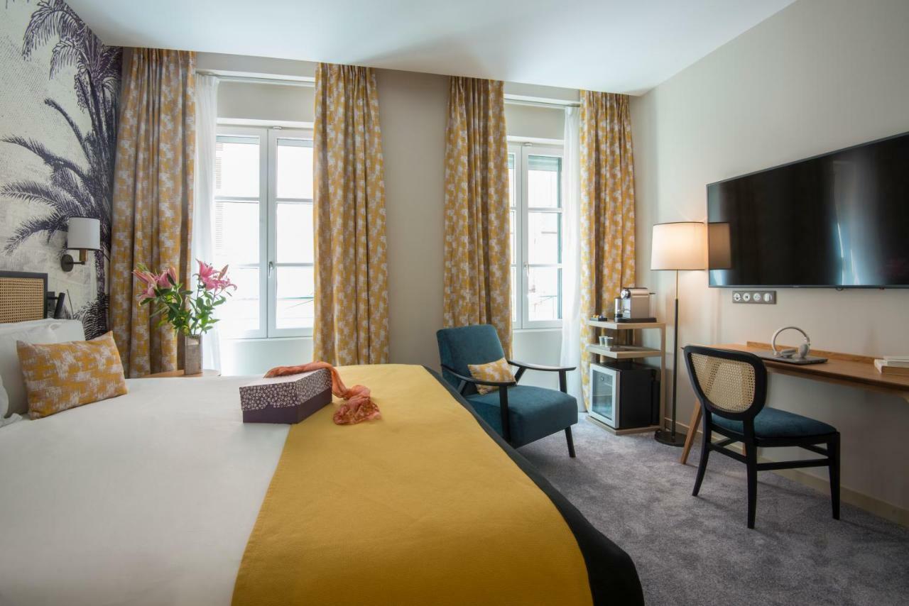 Privilege Room