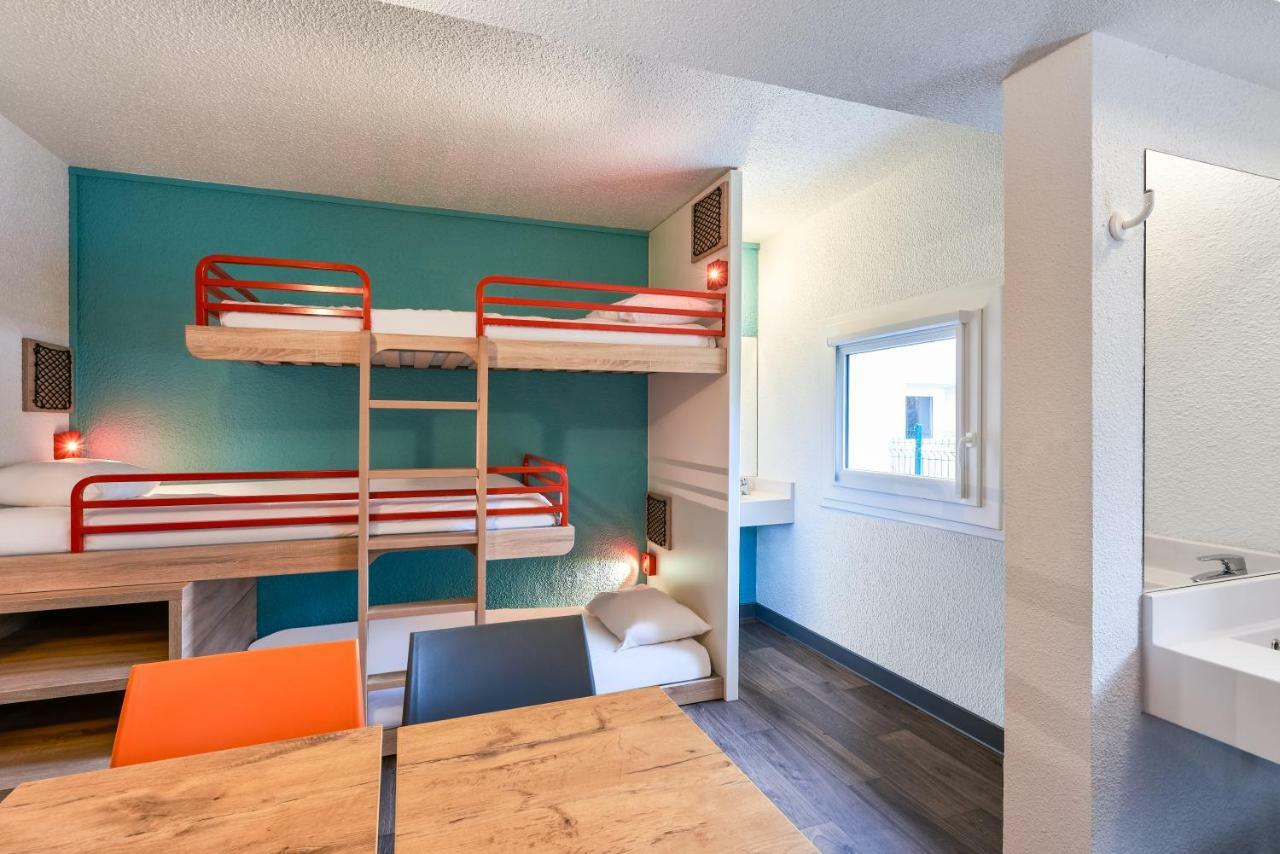 6-Bed Dormitory Room
