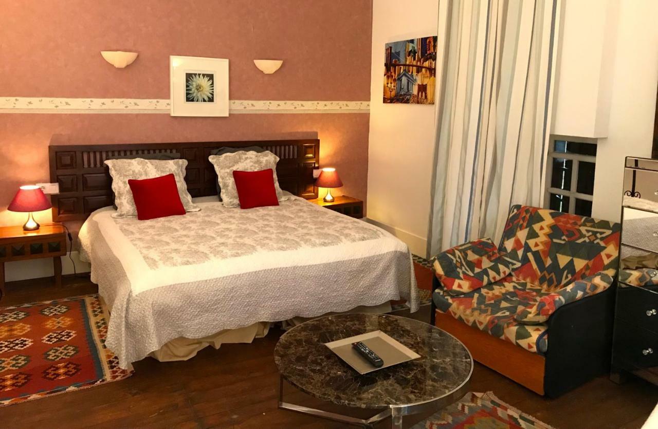 Double Room Private Bathroom