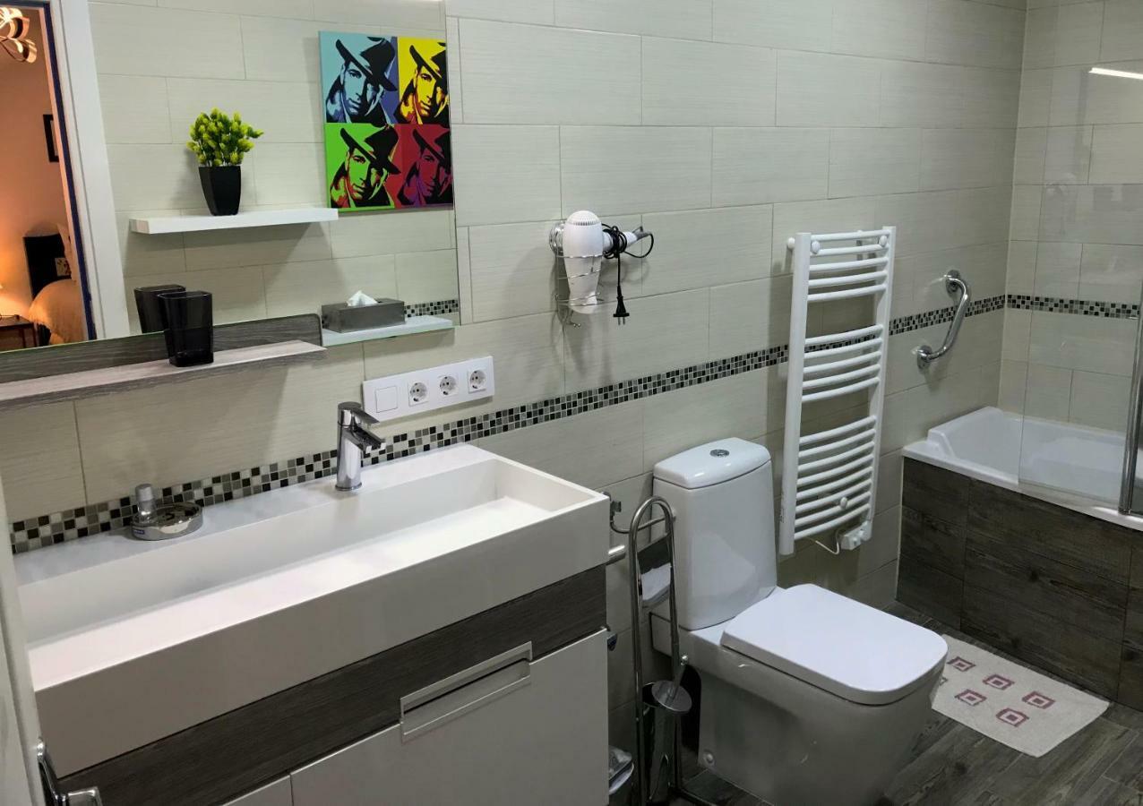 Large Double or Twin Room