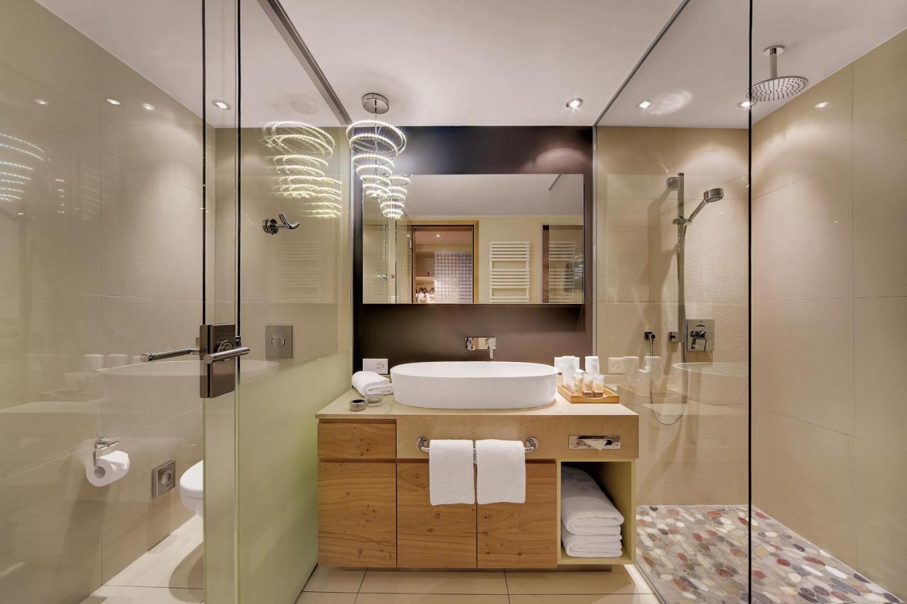 Superior King Suite