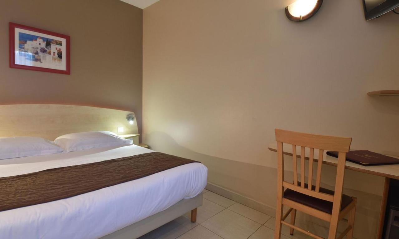Double Room Street View