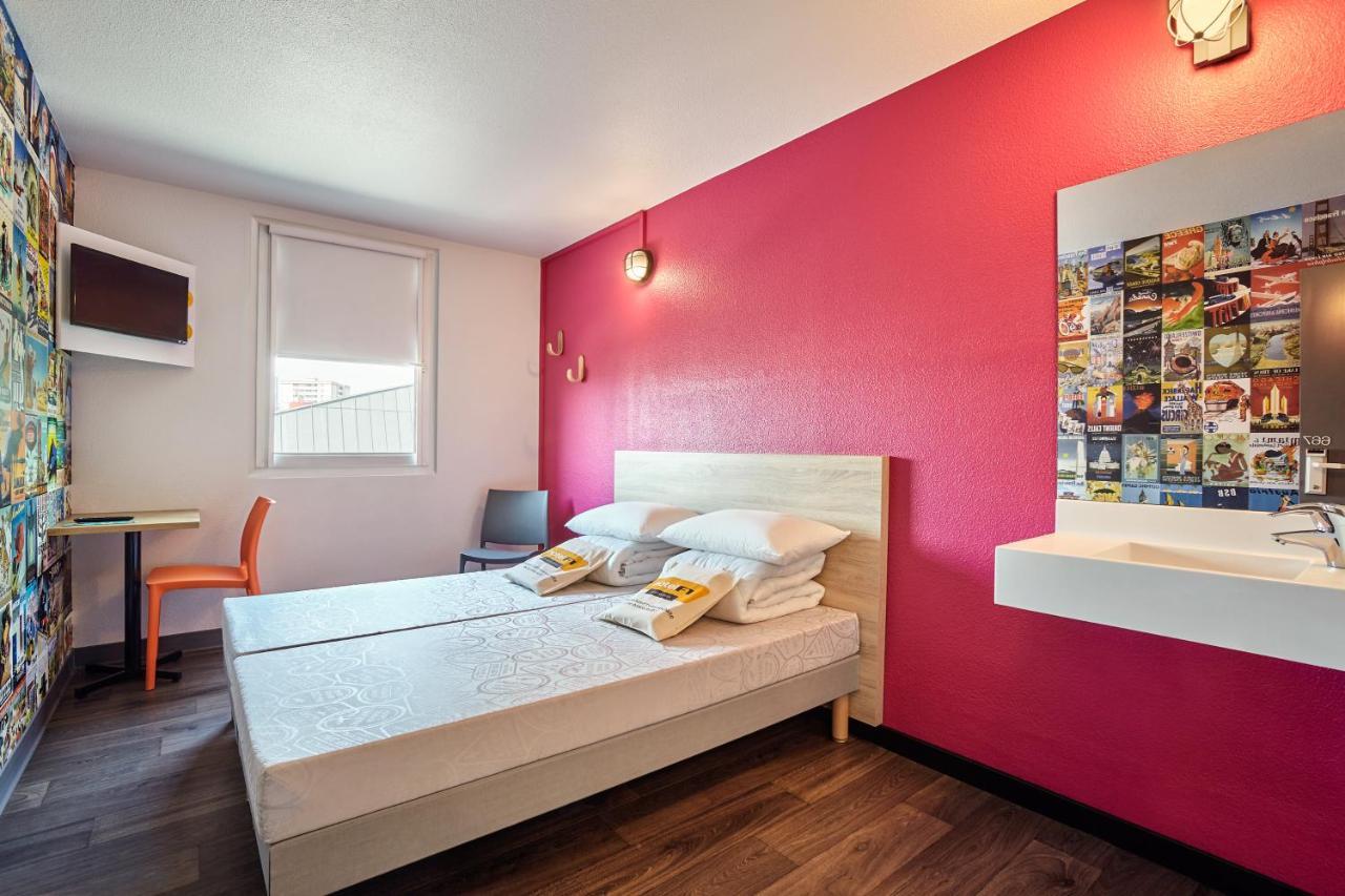 Side-Car Twin Room