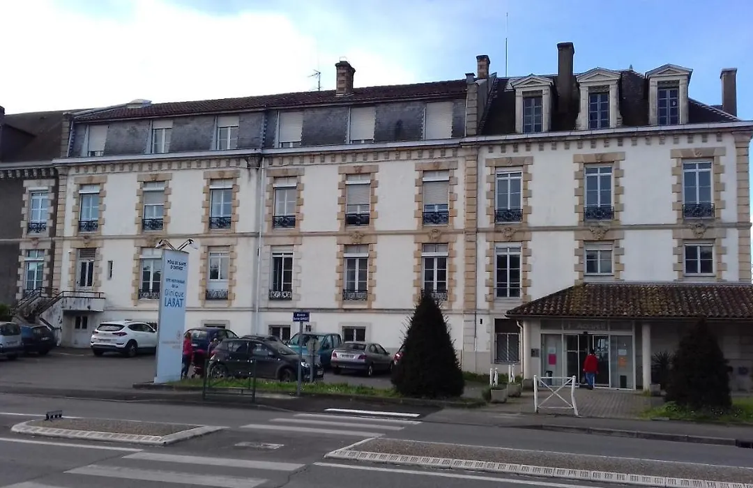 Hôtel Labat anciennement clinique Labat-1