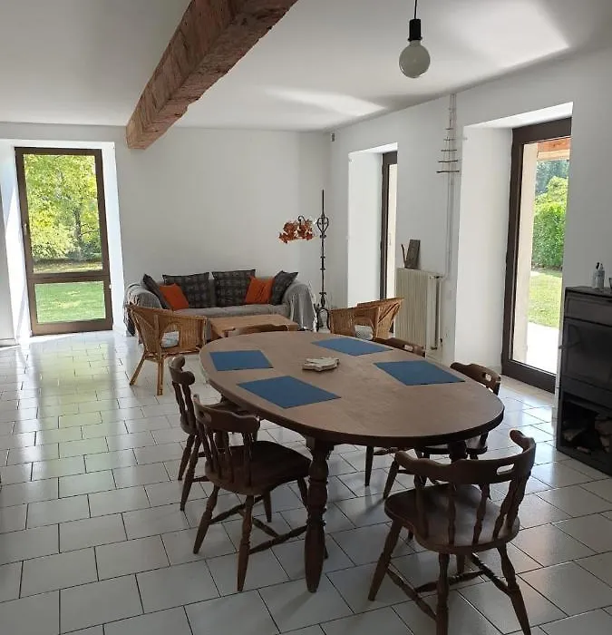 Maison rustique pyrénéenne, vue sur les montagnes-1