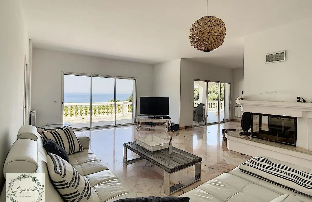 Seaview Villa Marlau-1