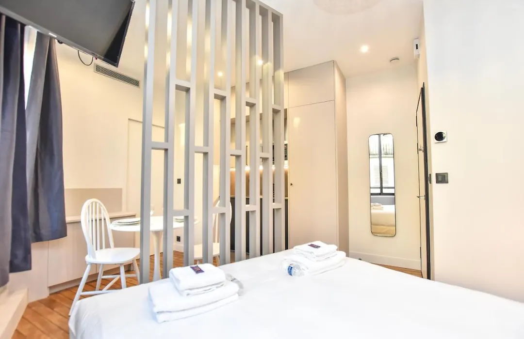 Cmg Residence Opera-1
