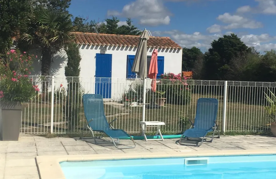 Studio avec piscine-1