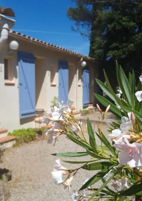 Le Relais Des Lavandins-1