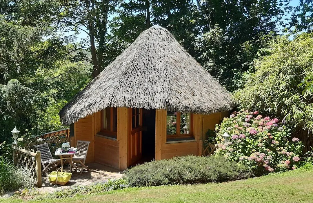 La Cabane De Cecile-La Hutte-1