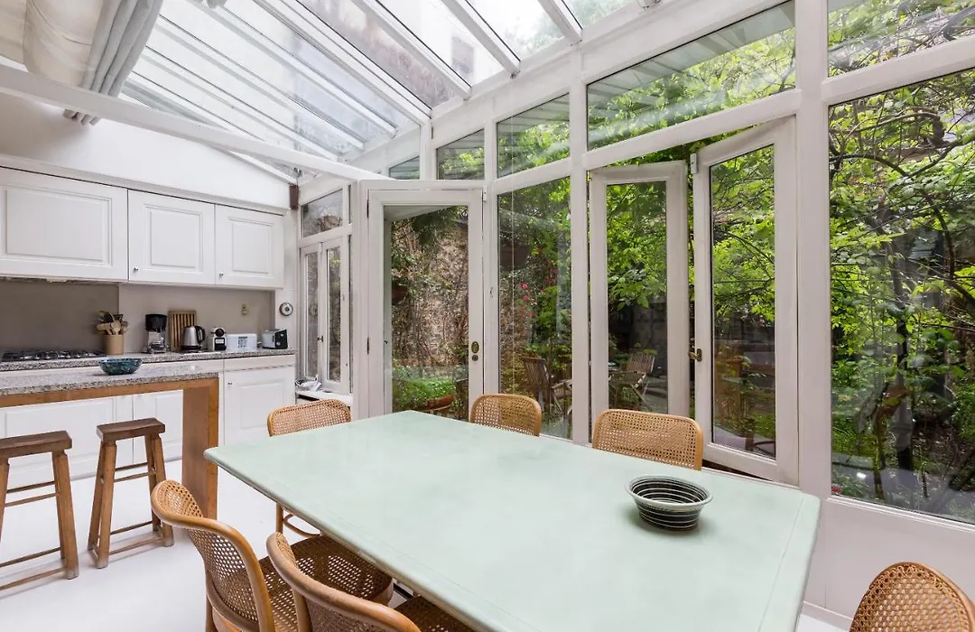Veeve - Charming Townhouse Near Parc Montsouris-1