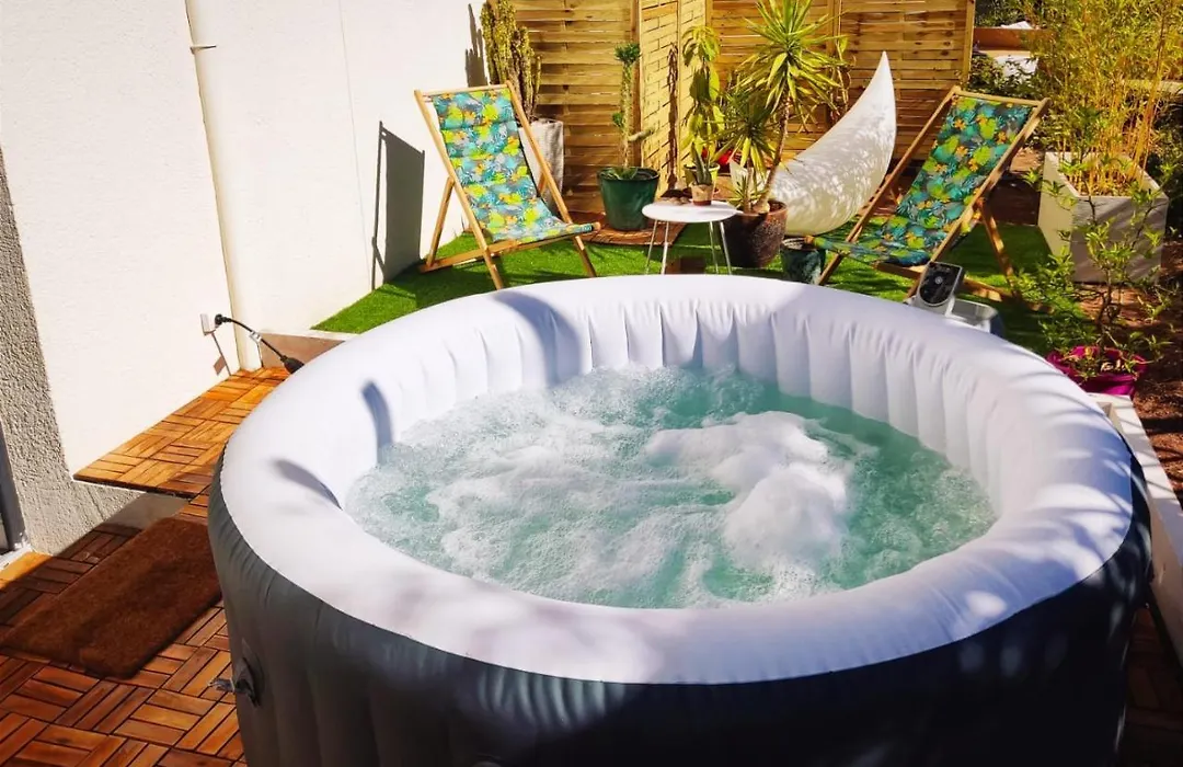 Superbe Appartement Avec Jacuzzi Avec Jardin Prive-1