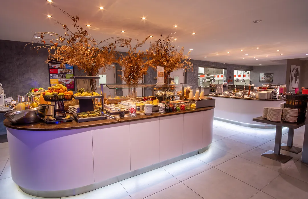 Kyriad Prestige Lyon Est - Saint Priest Eurexpo Hotel&SPA-1