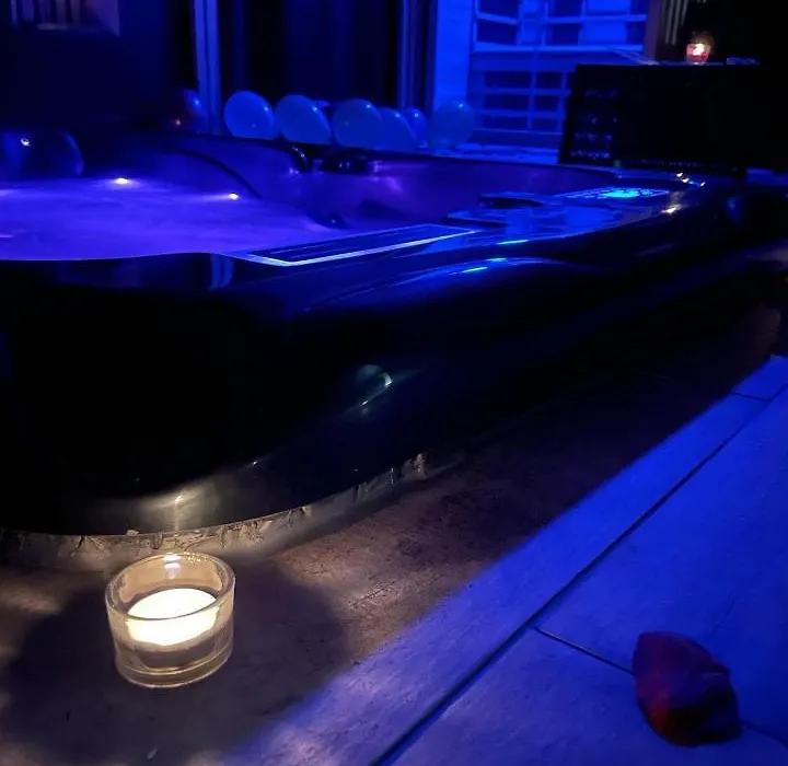 La Suite Grenoble Spa Jacuzzi Et Sauna Privatif-1